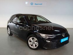 Negro Usado 2020 VW Golf VIII Life Berlina | 21.900 € (Un poco caro)