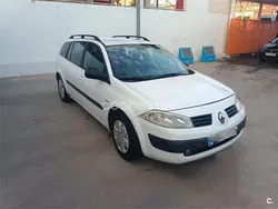 Blanco Usado 2004 Renault Mégane GrandTour Dynamique Familiar | 1400 € (Buen precio)