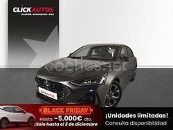 Gris Usado 2024 Ford Focus ST-Line SUV | 22.100 € (Precio justo)