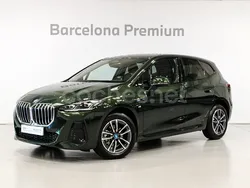 Verde Usado 2024 BMW 225 Active Tourer Comfort Edition Monovolumen | 41.990 €