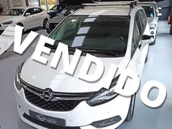 Blanco Usado 2017 Opel Zafira Tourer Cosmo Monovolumen | 16.500 €