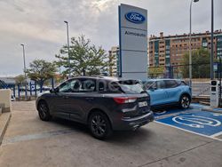 Gris / plata Usado 2023 Ford Kuga ST-Line SUV | 19.950 € (Precio justo)