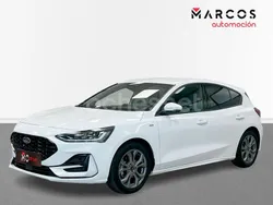 Blanco Usado 2023 Ford Focus ST-Line X Berlina | 19.900 € (Precio justo)