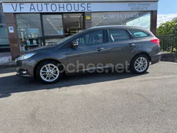 Gris / plata Usado 2015 Ford Focus Trend Familiar | 9990 € (Precio justo)