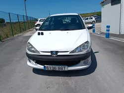 Blanco Usado 2000 Peugeot 206 Berlina | 2499 € (Caro)