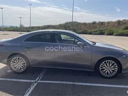 Gris / plata Usado 2022 Mercedes CLA180 Berlina | 31.980 € (Precio justo)