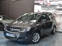 Gris / plata Usado 2013 Opel Zafira Family Monovolumen | 6900 € (Precio justo)
