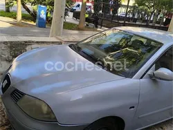 Azul Usado 2004 Seat Ibiza Fresh Berlina | 2200 € (Precio justo)