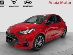 Rojo Usado 2023 Toyota Yaris Hybrid Sport Berlina | 18.950 € (Buen precio)
