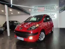 Rojo Usado 2005 Peugeot 1007 Utilitario | 5400 €
