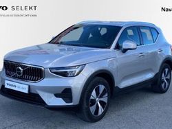 Plateado Usado 2023 Volvo XC40 Core SUV | 34.900 € (Un poco caro)