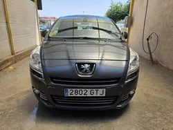 Gris Usado 2011 Peugeot 5008 Premium Monovolumen | 7400 € (Buen precio)
