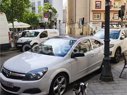 Blanco Usado 2008 Opel Astra GTC Sport Berlina | 3800 € (Precio justo)