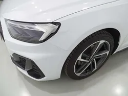 Blanco Usado 2024 Audi A1 Sportback Black Edition Utilitario | 24.500 € (Precio justo)
