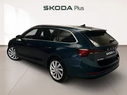 Azul Usado 2021 Skoda Octavia Style Familiar | 21.850 € (Precio justo)