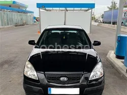 Negro Usado 2005 Kia Rio EX Berlina | 3600 € (Un poco caro)