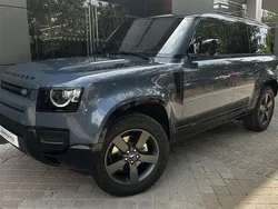 Azul Usado 2025 Land Rover Defender SE Dynamic SUV | 99.900 €