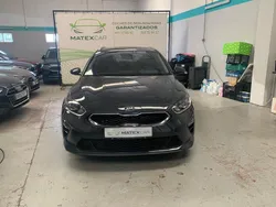 Gris Usado 2020 Kia Ceed Berlina | 17.990 € (Precio justo)