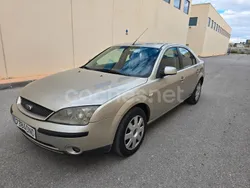 Beige Usado 2005 Ford Mondeo Ambiente Berlina | 3000 € (Precio justo)
