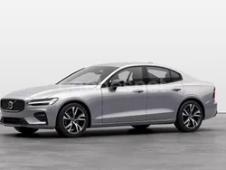 Gris / plata Nuevo 2025 Volvo S60 Plus Berlina | 48.900 € (Precio justo)