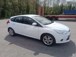Blanco Usado 2013 Ford Focus Berlina | 5000 € (Buen precio)