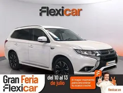 Blanco Usado 2018 Mitsubishi Outlander P-HEV Motion SUV | 19.990 € (Precio justo)