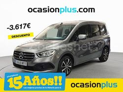 Gris / plata Usado 2023 Mercedes T180 Monovolumen | 25.600 € (Precio justo)