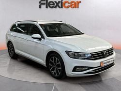Blanco Usado 2020 VW Passat Executive Familiar | 21.590 € (Precio justo)
