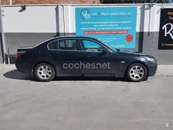 Negro Usado 2006 BMW 523 Comfort Edition Berlina | 6300 €