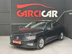 Negro Usado 2021 VW Passat Berlina | 21.490 € (Un poco caro)