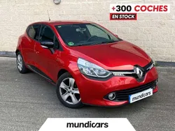 Rojo Usado 2016 Renault Clio IV Zen Utilitario | 11.990 € (Un poco caro)