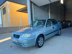 Gris / plata Usado 2005 Hyundai Accent GLS Berlina | 3490 €
