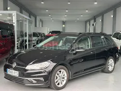 Negro Usado 2019 VW Golf VII Advance Familiar | 18.999 € (Precio justo)
