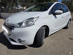 Blanco Usado 2012 Peugeot 208 Allure Utilitario | 4300 € (Precio justo)