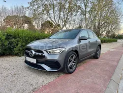 Gris / plata Usado 2020 Mercedes GLA200 SUV | 30.500 € (Precio justo)