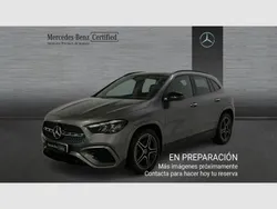 Gris / plateado Usado 2024 Mercedes GLA200 AMG line SUV | 42.490 € (Precio justo)
