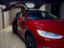 Rojo Usado 2019 Tesla Model X Long Range AWD SUV | 39.900 € (Un poco caro)
