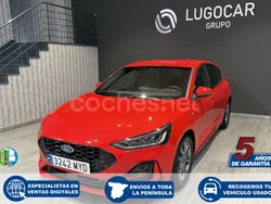 Rojo Usado 2025 Ford Focus ST-Line Berlina | 24.900 € (Precio justo)