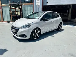 Blanco Usado 2017 Peugeot 208 GT-line Utilitario | 11.950 € (Caro)