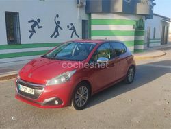 Rojo Usado 2017 Peugeot 208 Style Utilitario | 6500 € (Buen precio)