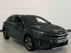 Gris Usado 2023 Kia XCeed SUV | 23.300 € (Caro)