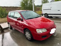 Rojo Usado 2001 Mitsubishi Space Star Monovolumen | 1780 €