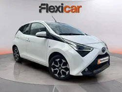 Blanco Usado 2021 Toyota Aygo X-play Utilitario | 10.890 € (Precio justo)
