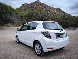 Blanco Usado 2014 Toyota Yaris Hybrid Active Berlina | 11.200 € (Precio justo)