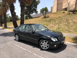 Negro Usado 2005 Mercedes C240 Elegance Berlina | 7490 €