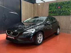 Negro Usado 2018 Volvo V40 Momentum Familiar | 16.900 € (Un poco caro)
