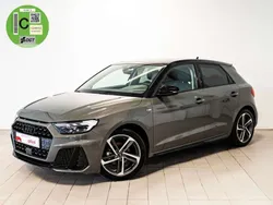 Gris Usado 2024 Audi A1 Sportback Black Edition Utilitario | 24.490 € (Precio justo)