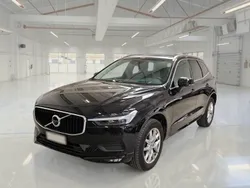 Negro Usado 2021 Volvo XC60 Momentum SUV | 27.950 €