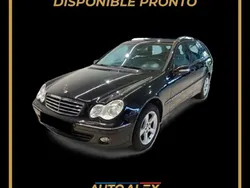 Negro Usado 2006 Mercedes C220 Avantgarde Familiar | 7000 € (Caro)
