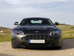 Gris / plata Usado 2013 Aston Martin V8 Vantage Coupe | 86.000 €